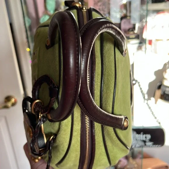 Y2k VINTAGE 💚Juicy Couture Green bowler Handbag with charm💚🤎 - Picture 8 of 15